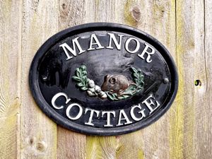 Manor Cottage- click for photo gallery